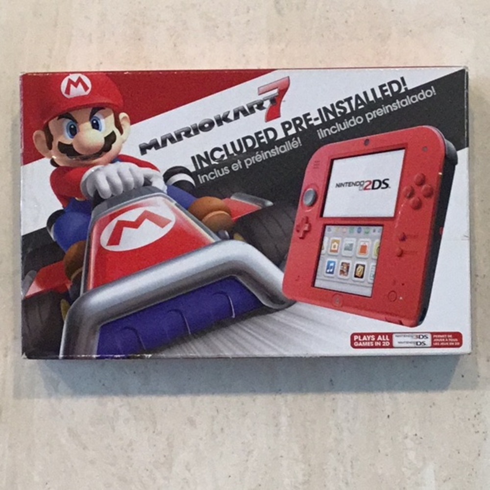 Mario Kart 7 Nintendo 2DS Console Handheld System Red & Charger Game & Box - Picture 4 of 16